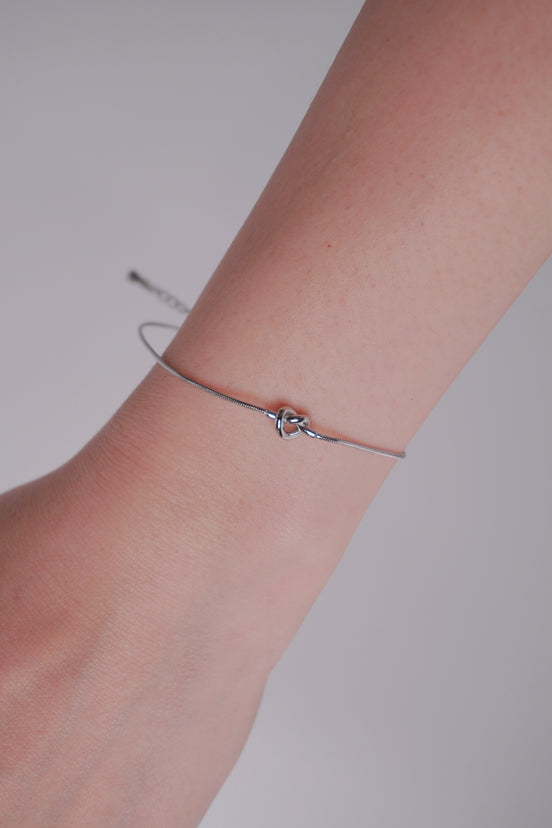 Knot Symbol Bracelet