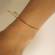 Petite Magic Line Bracelet