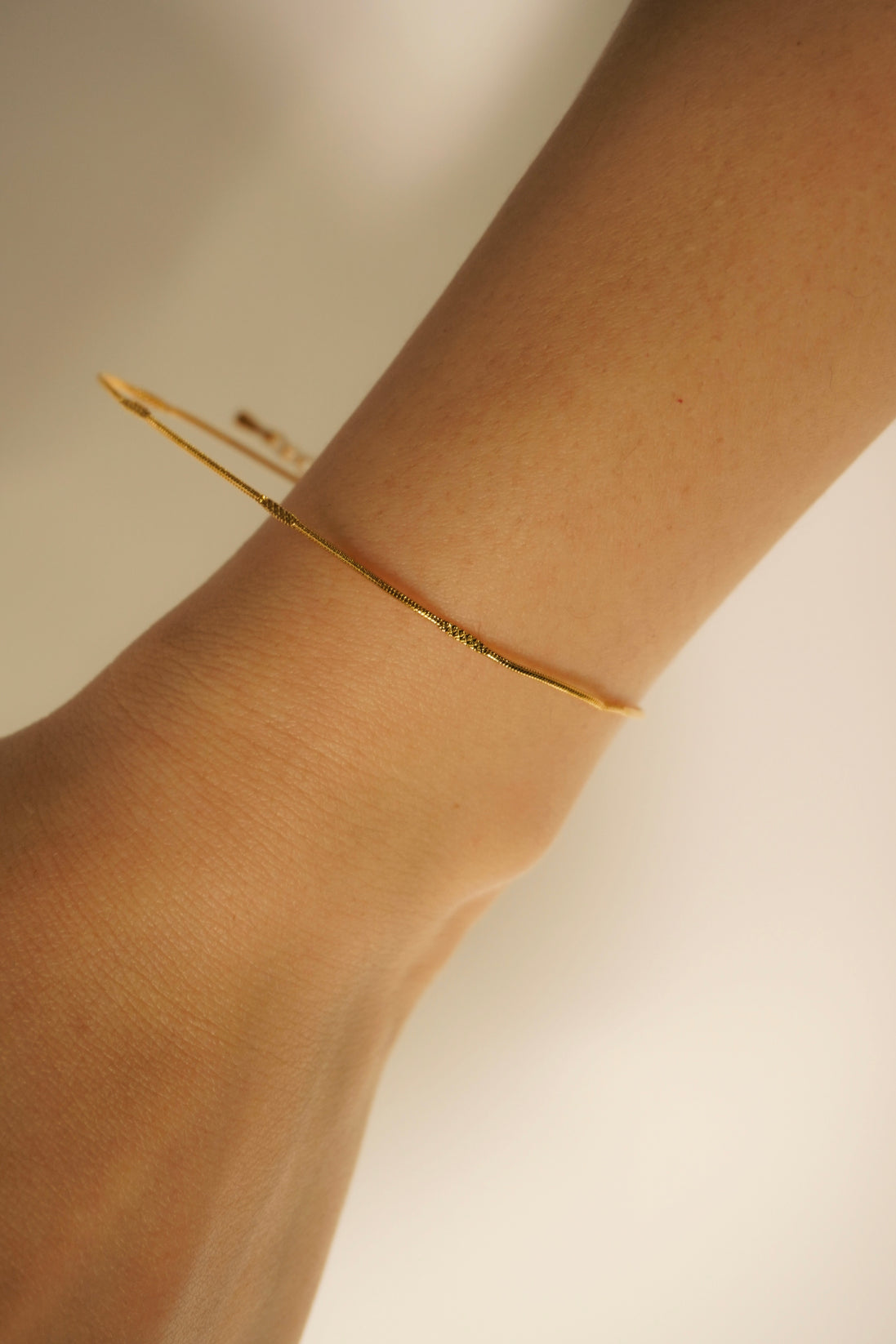 Petite Magic Line Bracelet