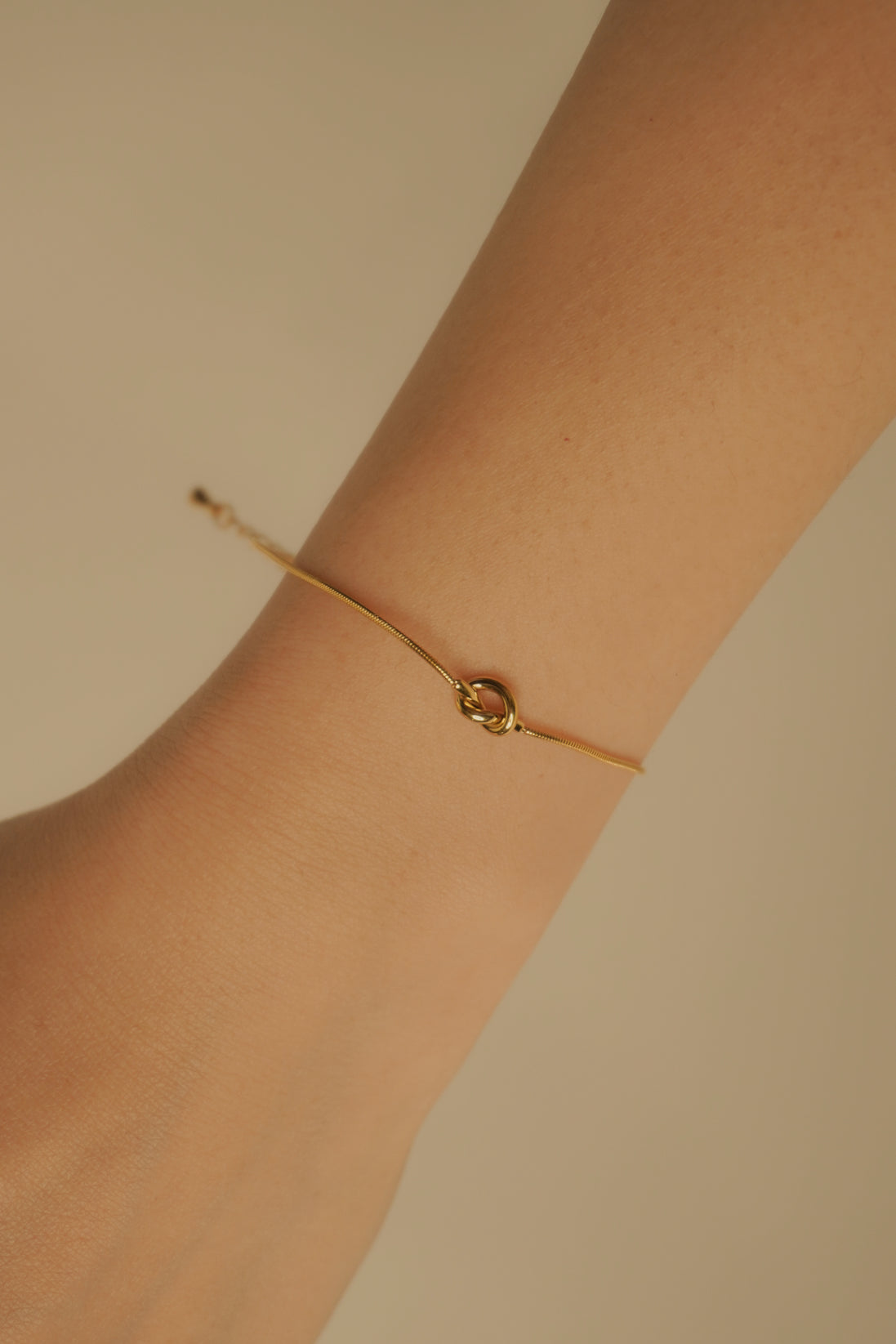 Knot Symbol Bracelet