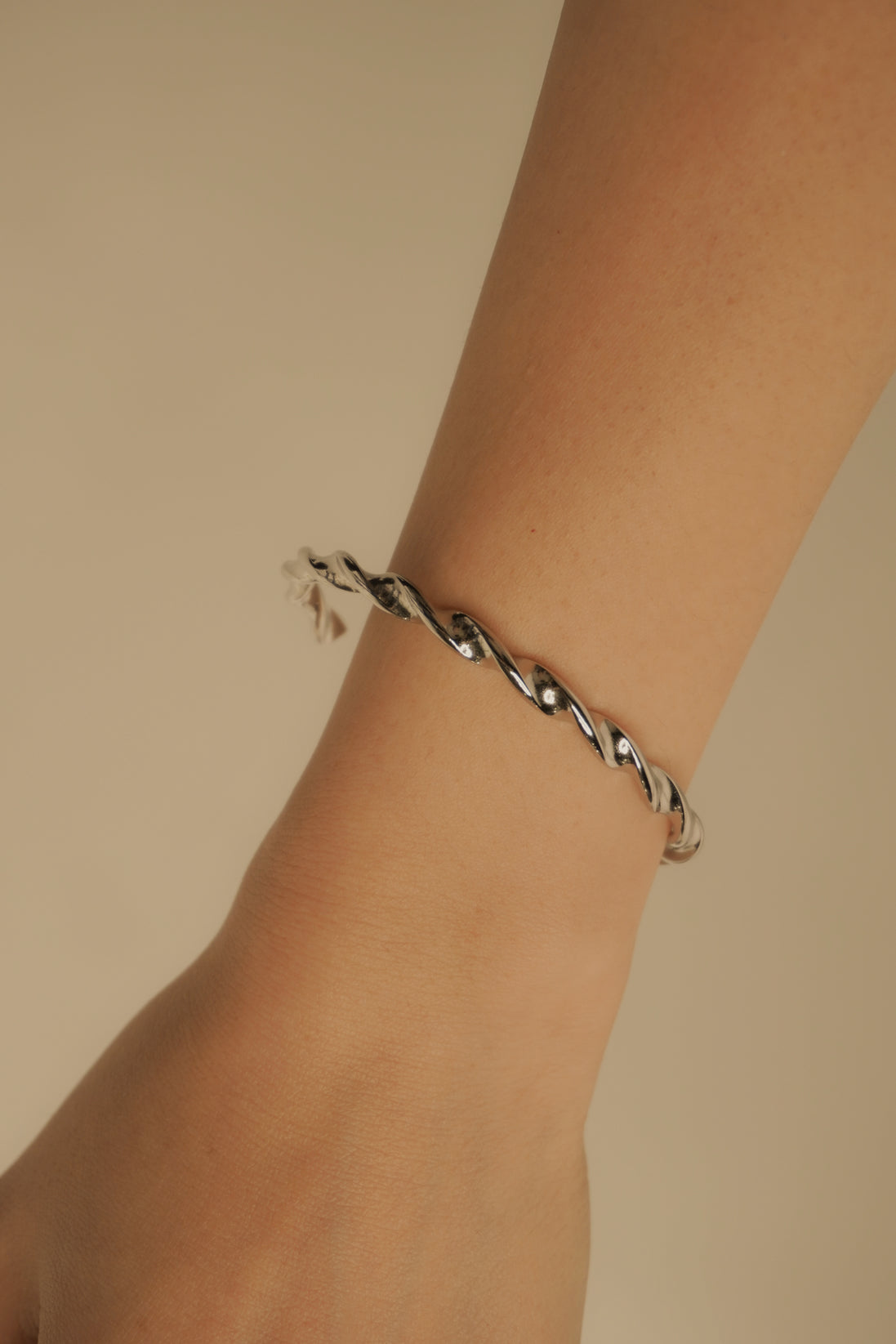 Twist Pulse Bangle