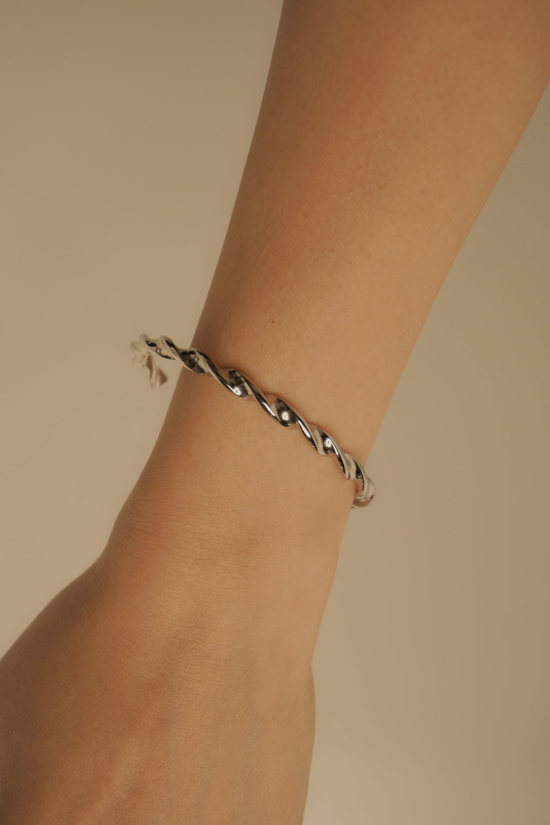 Twist Pulse Bangle