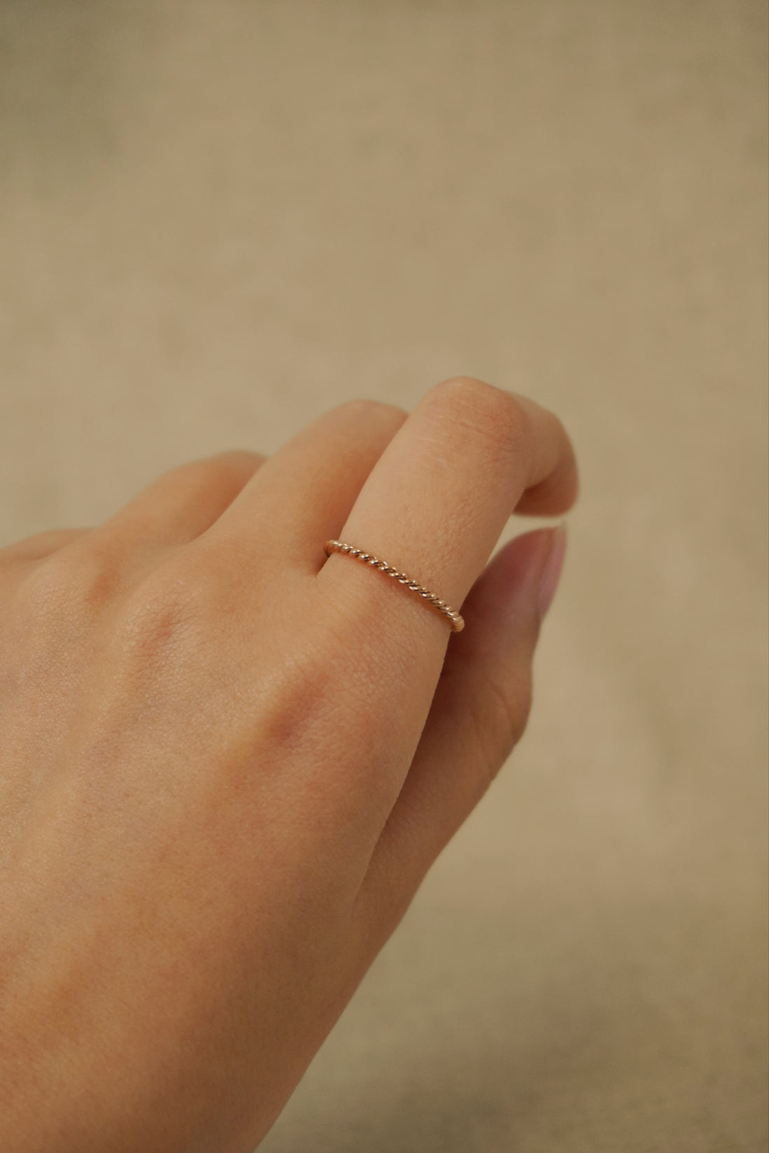Fil Roug Twist Ring