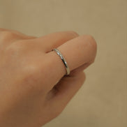 Silent Shine Ring