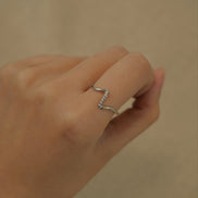 Vivid Curve Ring