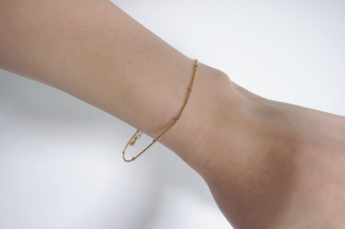 Delicate Dot Chain Bracelet