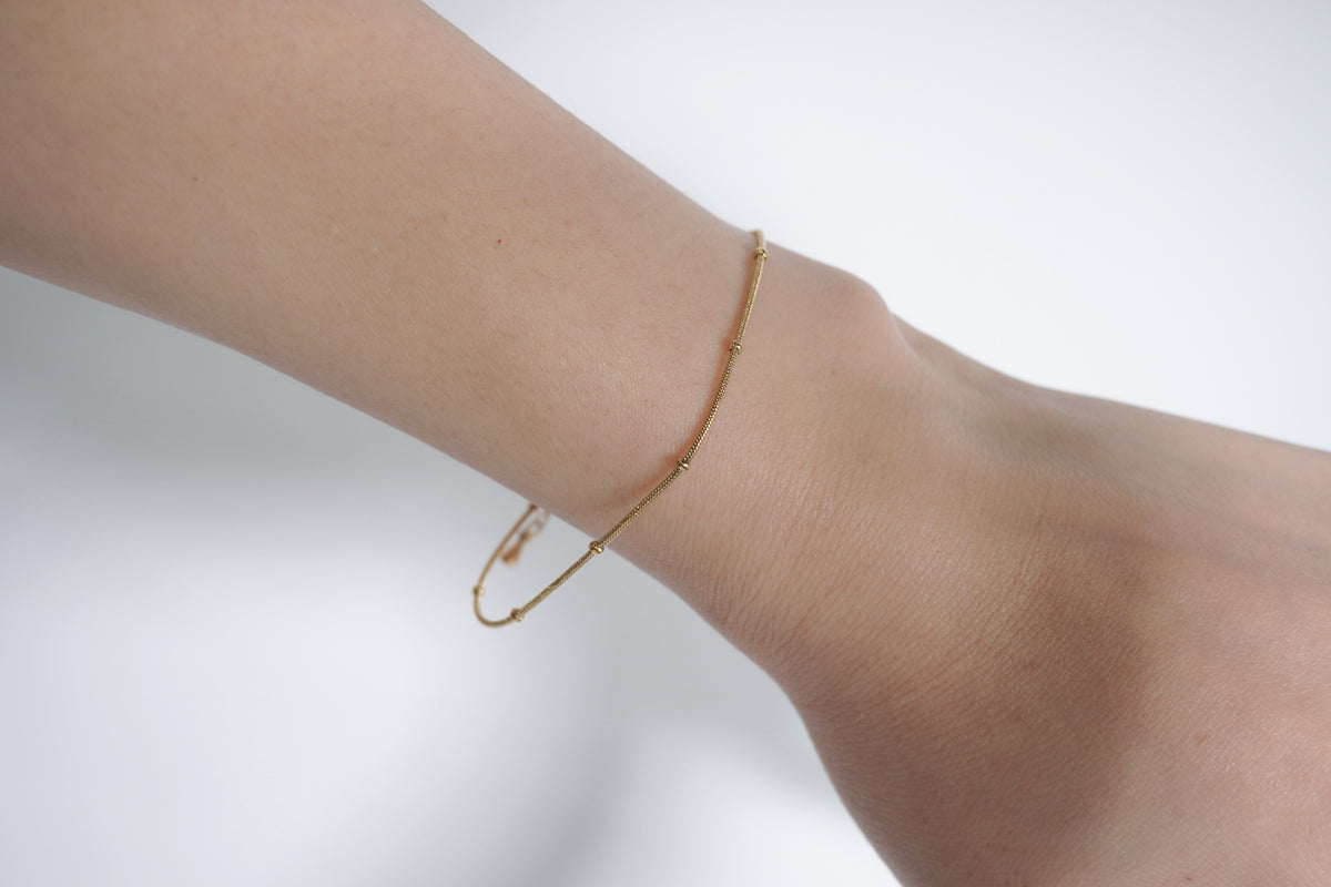 Delicate Dot Chain Bracelet