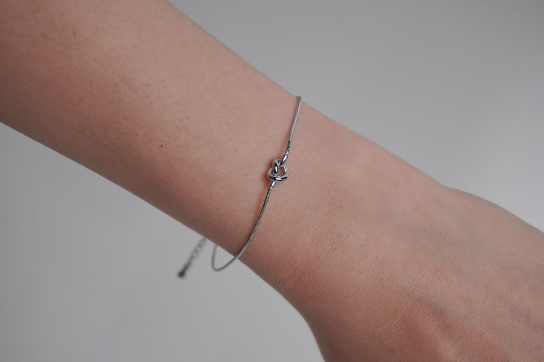 Knot Symbol Bracelet