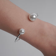 Pearl Orbit Bangle