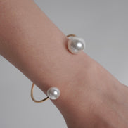 Pearl Orbit Bangle