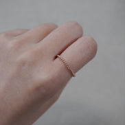 Fil Roug Twist Ring