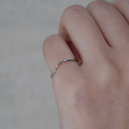 Mellow Wave Ring / Pinky ring