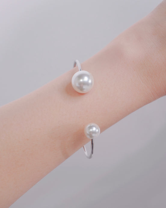 Pearl Orbit Bangle