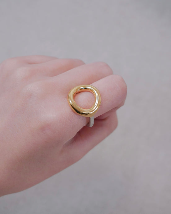 Loop Muse Ring