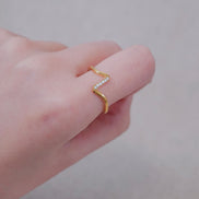 Vivid Curve Ring