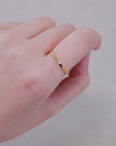 Tiny Spark Ring