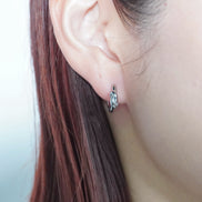 Knot Hoop Pierce