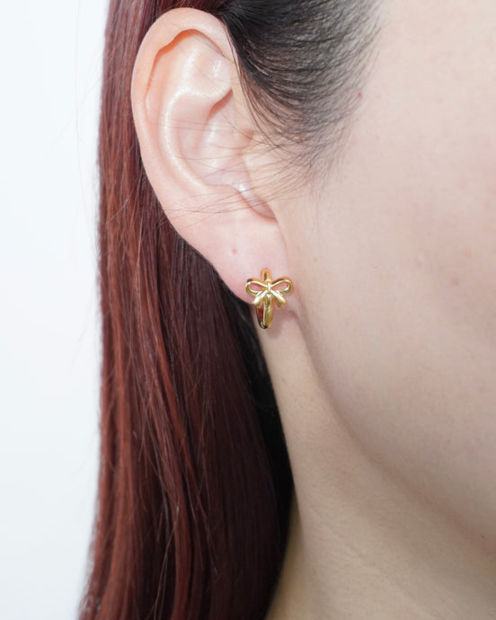 Ribbon Cross Pierce