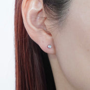 Tiny Spark Stud Pierce