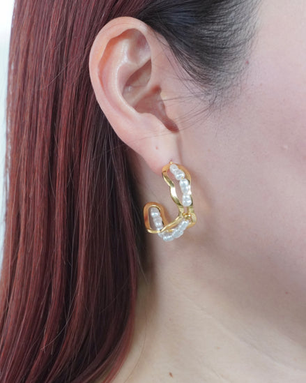 Pearl Flow Curve Pierce