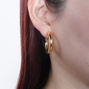 Heavy Glow Curve Earring